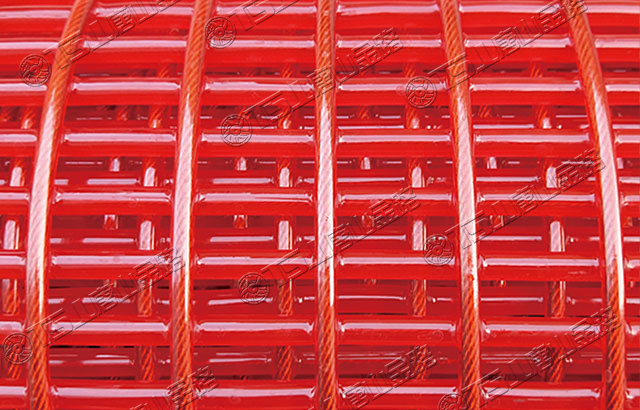 篩分設(shè)備選用聚氨酯篩網(wǎng)，高耐磨、壽命長