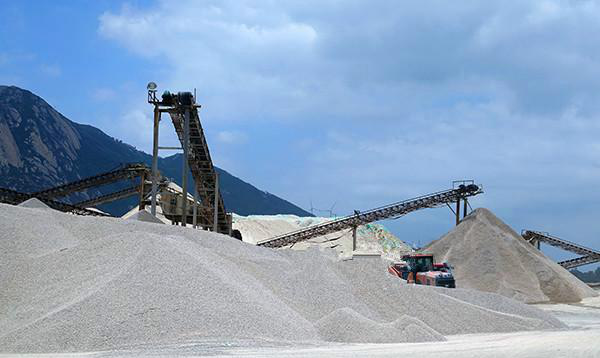 怎么選購(gòu)制砂機(jī)？唐山金路來(lái)幫忙