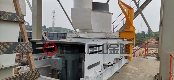 錘破、對輥破、立軸沖擊破三種制砂設(shè)備優(yōu)劣對比