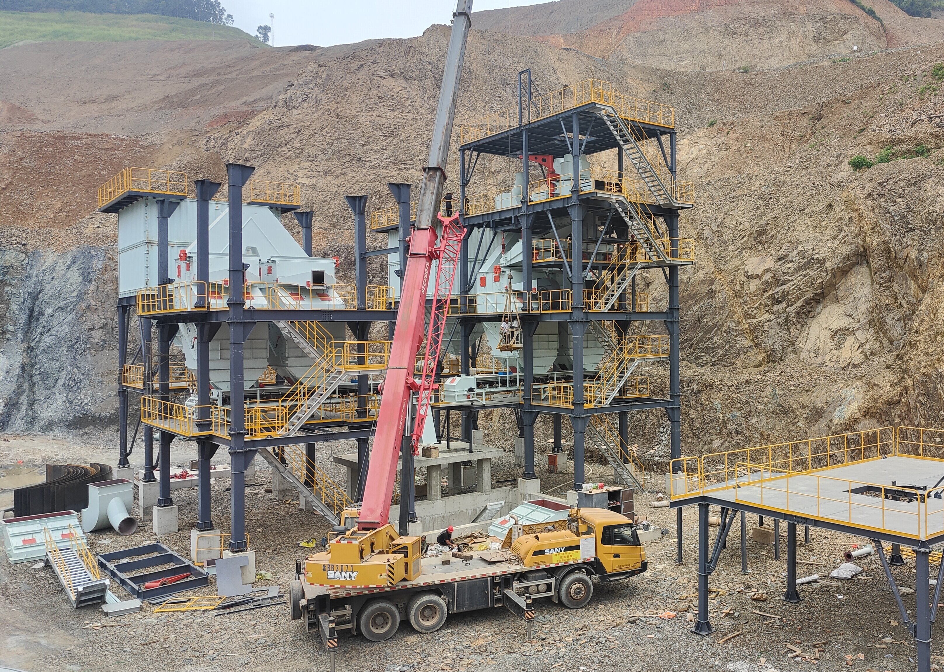 制砂樓 VS 水洗砂：全生命周期成本對(duì)比，誰(shuí)才是砂石生產(chǎn)的 “性?xún)r(jià)比之王”？? ? ? ?